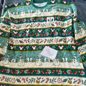 WDW 2XL Christmas spirit jersey